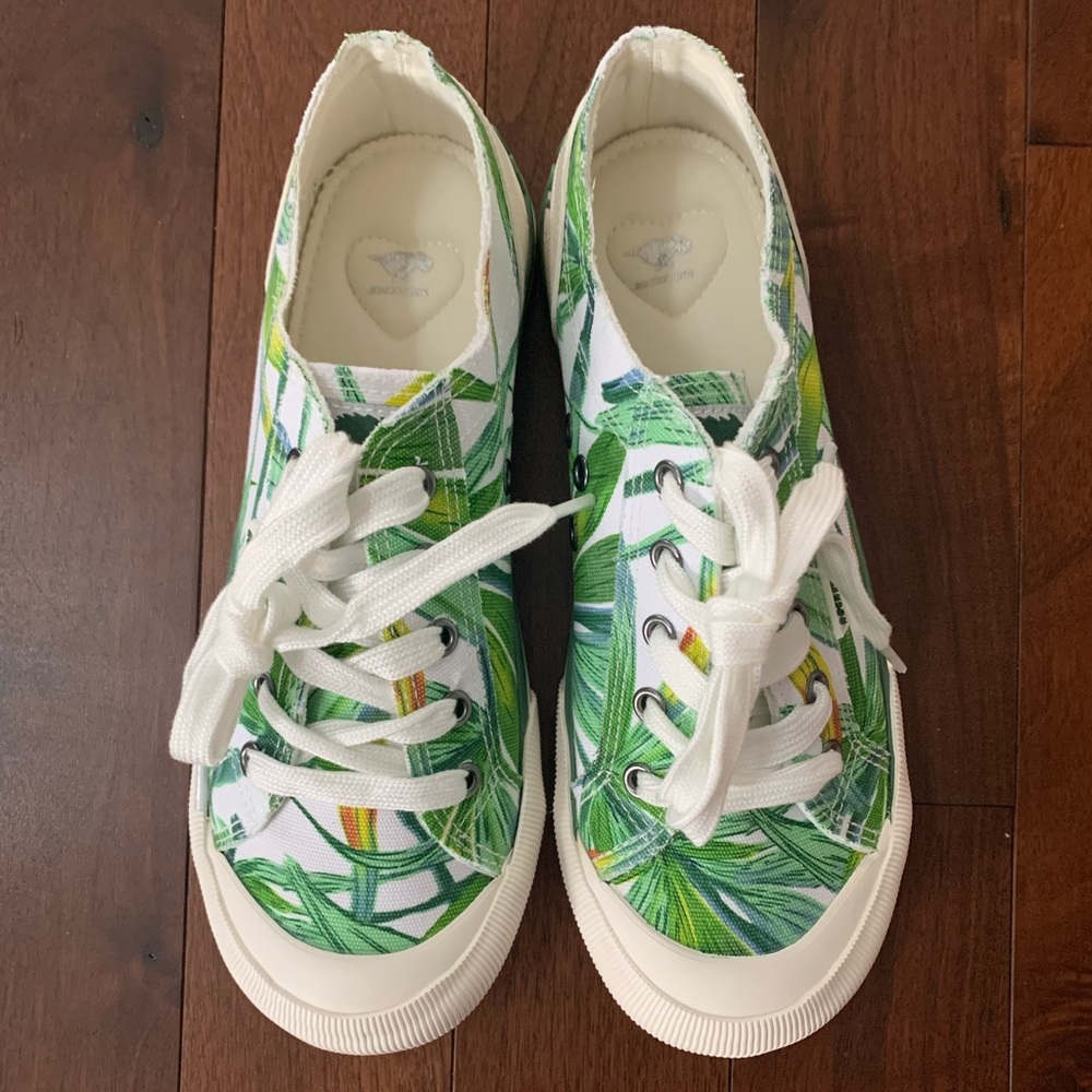 Rocket Dog Jazzin Palm Print Sneaker